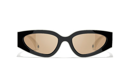 CHANEL
Cat Eye Sunglasses