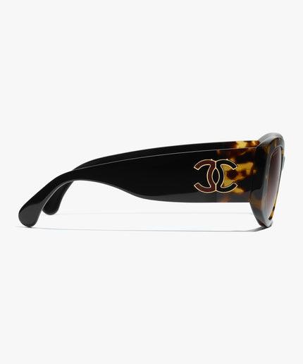 Tortoise & Black