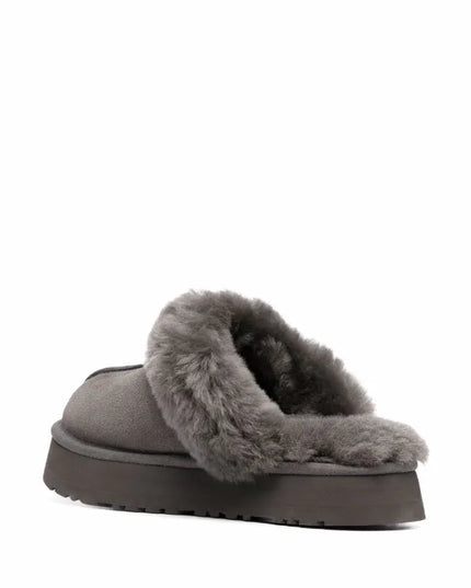UGG
Disquette suede slippers