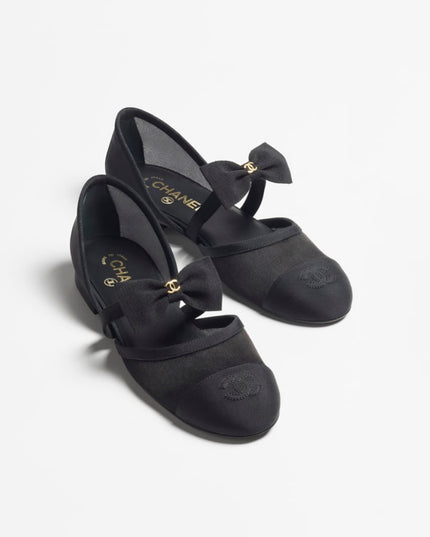 CHANEL 
MARY JANES Babet
