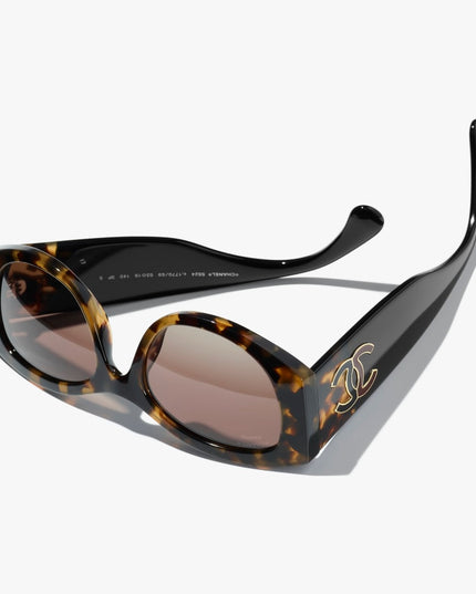 Tortoise & Black