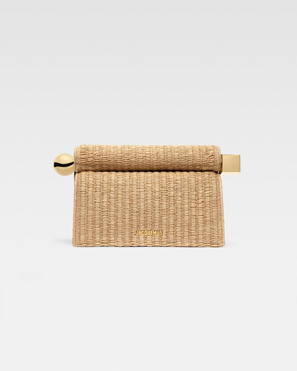 LA CROISIÈRE
Take-out clutch.