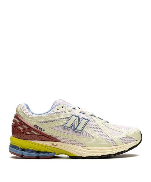 New Balance 1906R Sneakers