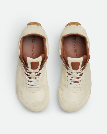 Orbit Flash Sneaker