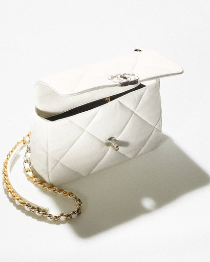 CHANEL 19 Handbag