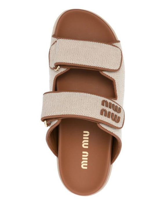 Miu Miu
logo-lettering sandals