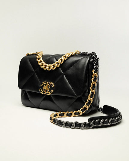 CHANEL 19 Handbag