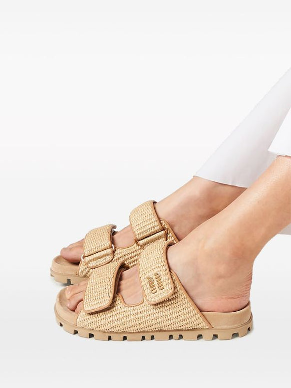 Miu Miu
touch-strap raffia sandals