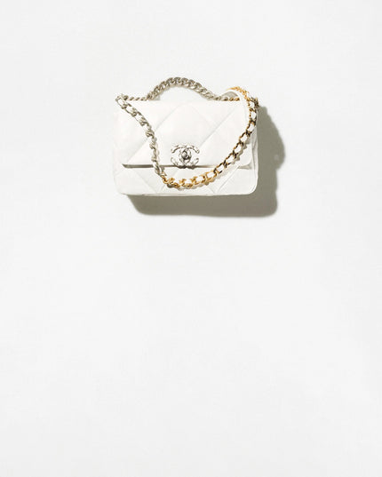 CHANEL 19 Handbag