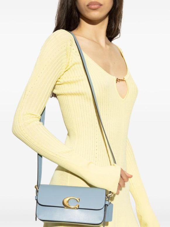 Coach
logo-plaque shoulder bag