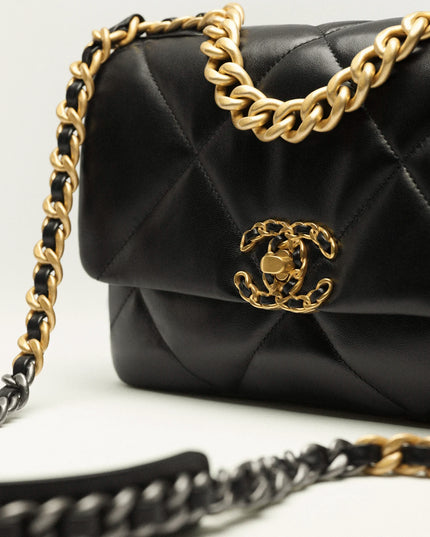 CHANEL 19 Handbag
