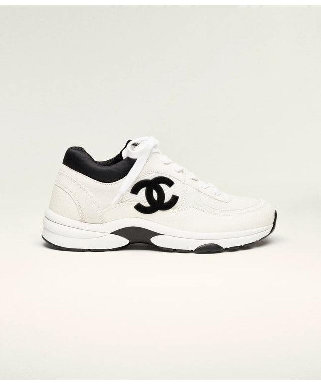 Chanel logo sneaker