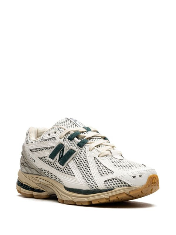 New Balance
1906R "White Green Cream" sneakers