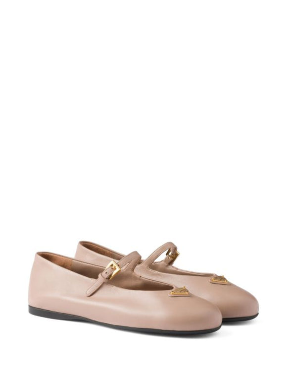 Prada
leather ballet flats