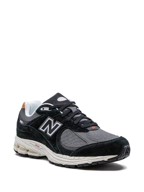 New Balance 2002R Sneakers