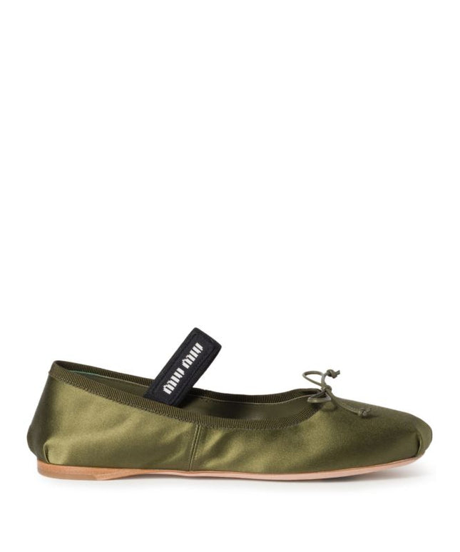 Miu Miu
satin ballerina shoes