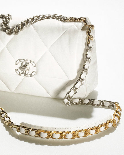 CHANEL 19 Handbag