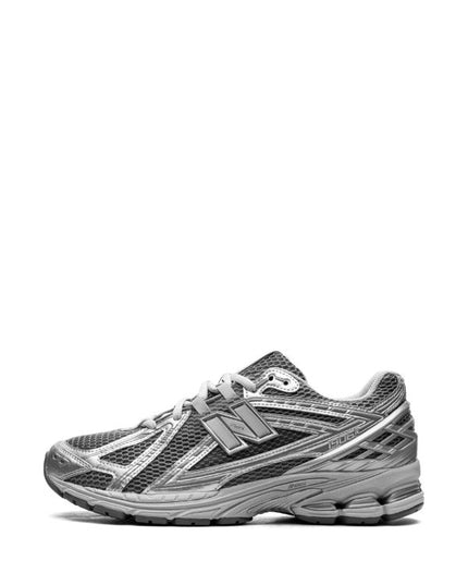 New Balance
1906R "Grey"