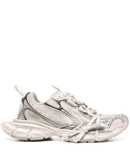 Balenciaga
3XL sneakers