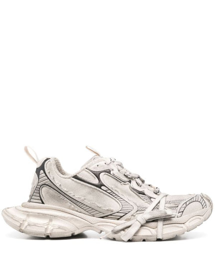 Balenciaga
3XL sneakers