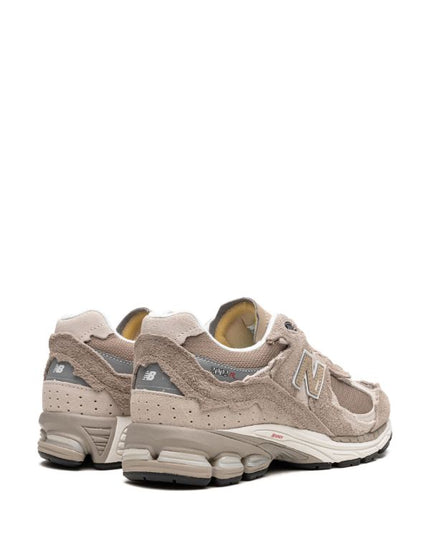 New Balance
2002RD "Driftwood/Sea Salt" sneakers