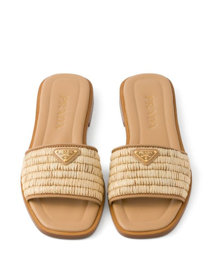 Prada
crochet-detail leather sandals