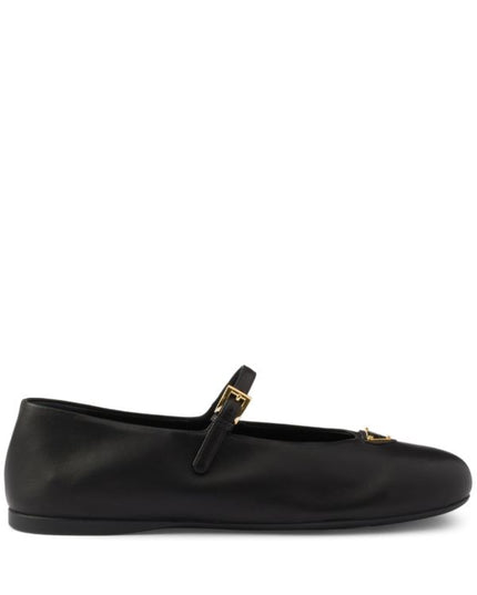 Prada
enamel logo ballerina shoes