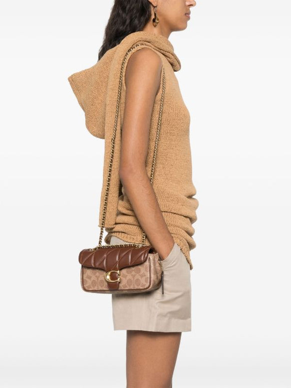Coach
quilted Tabby shoulder bag