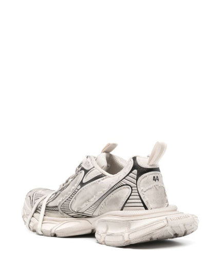 Balenciaga
3XL sneakers