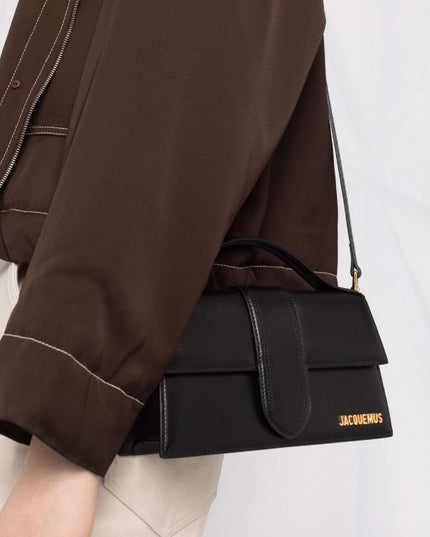 Jacquemus
The large Bambino tote bag