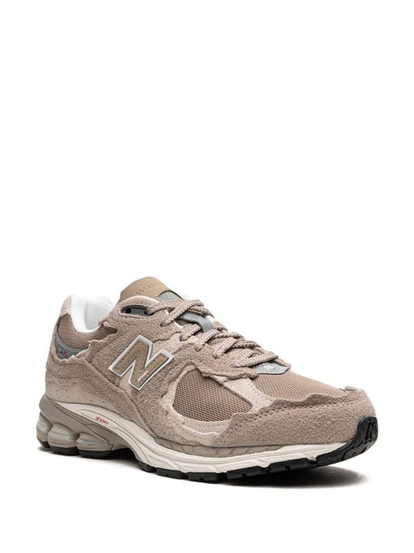 New Balance
2002RD "Driftwood/Sea Salt" sneakers