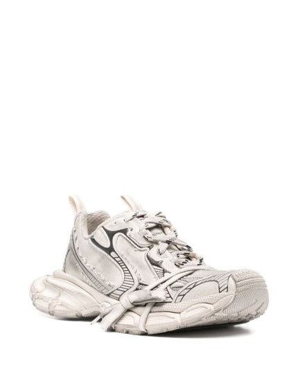 Balenciaga
3XL sneakers