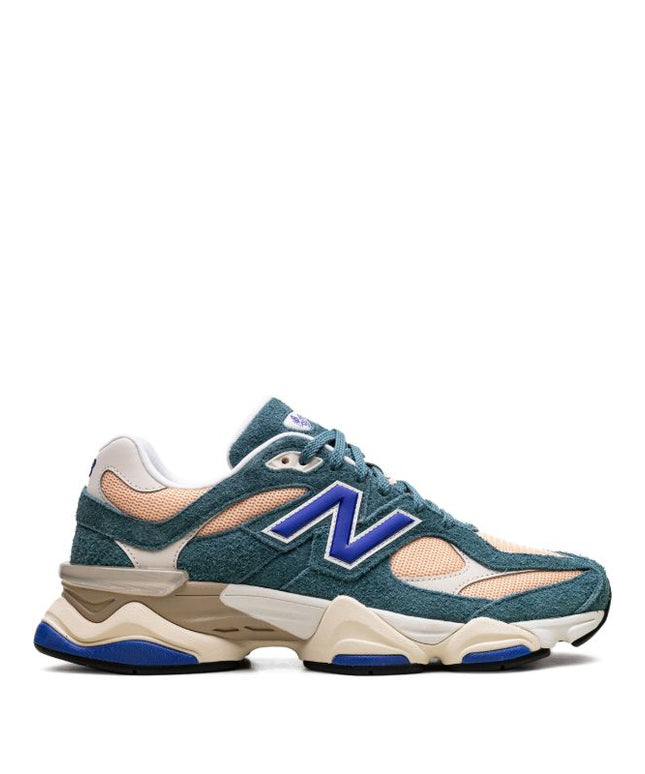 New Balance
9060 "Pearl Grey/Linen" sneakers