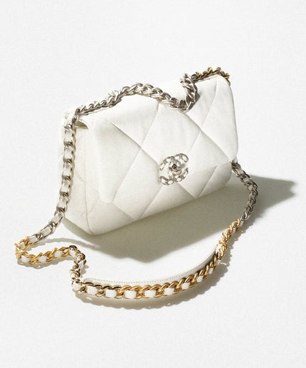 CHANEL 19 Handbag
