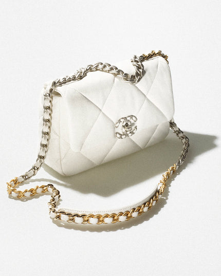 CHANEL 19 Handbag