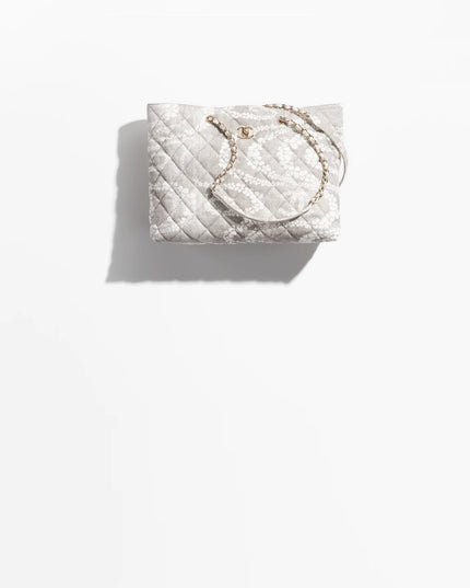 The Chanel Coco Beach 2025 collection
 
Shopping Bag