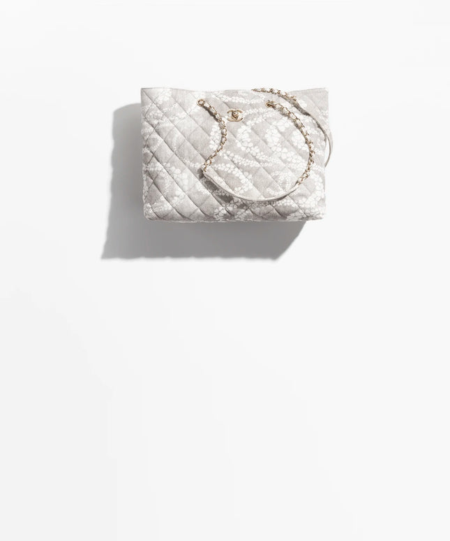 The Chanel Coco Beach 2025 collection
 
Shopping Bag