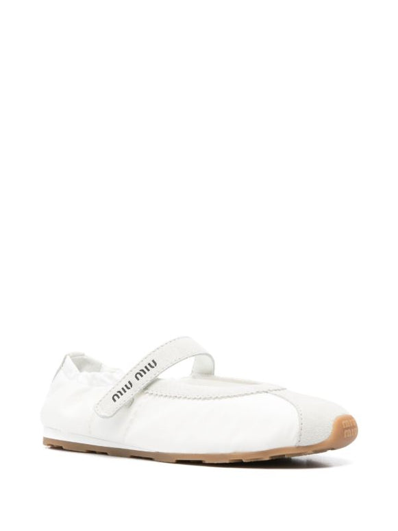 Miu Miu
suede-panels ballet flats