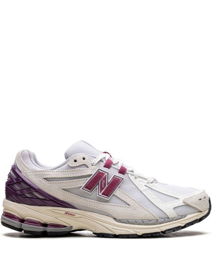 New Balance
1906R "Sea Salt/Radiant Purple" sneakers