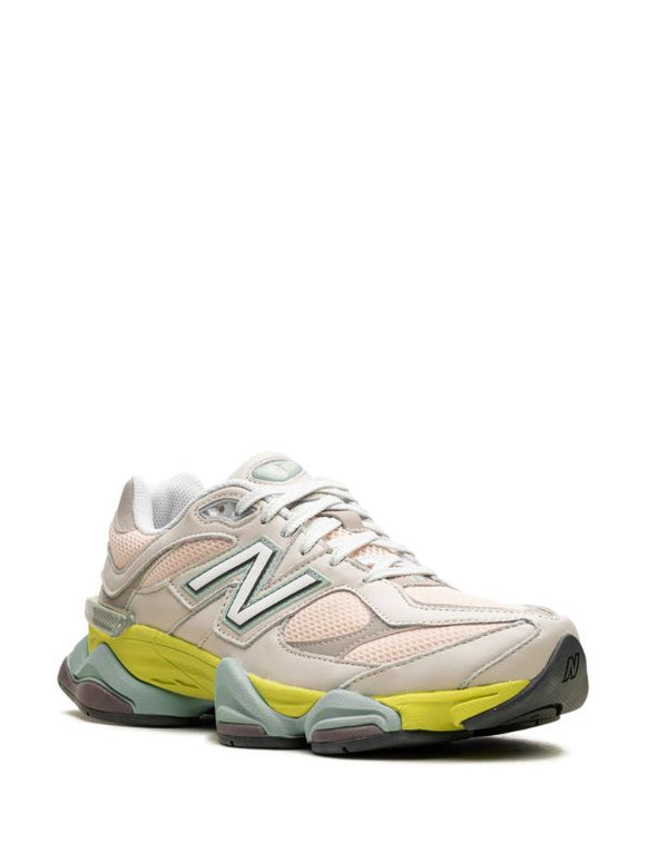 New Balance
9060 "Moonbeam" sneakers